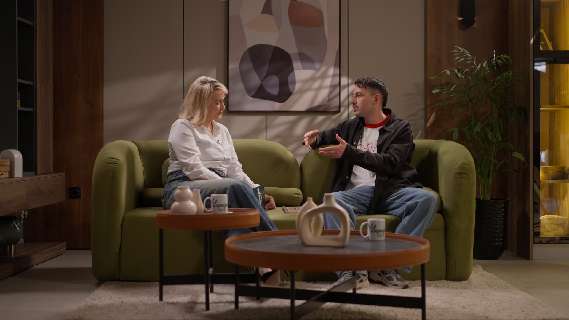 Podcast Le Canapé Vert : le nouveau projet premium d’Oussama Promotion